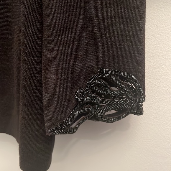 Dana Buchman XL beaded sleeve design black sweater -Excellent condition - Picture 5 of 9